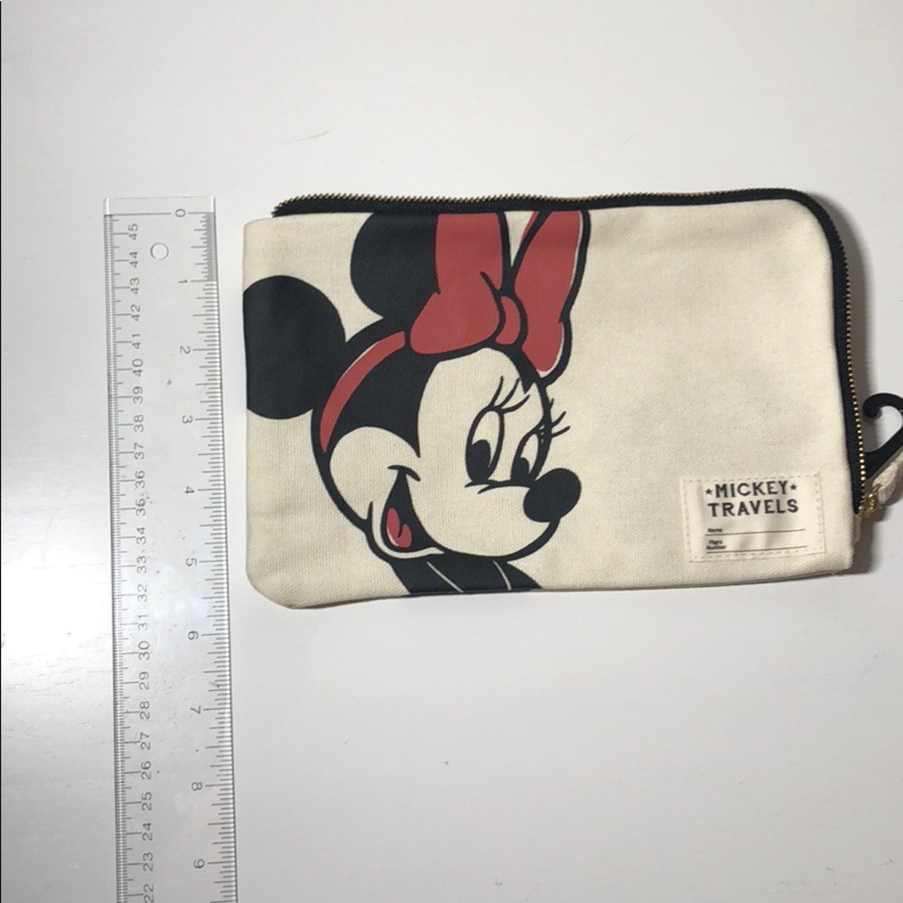 Minnie “Mickey Travels” Pouch - Picture 5 of 5